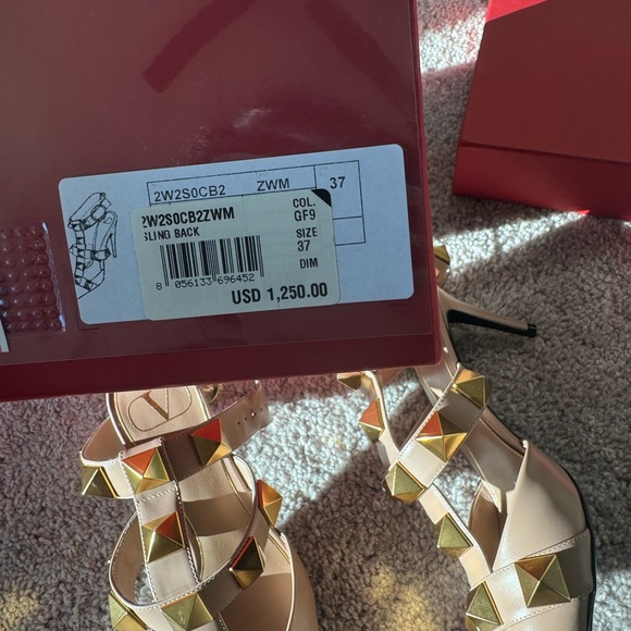 NWT Valentines Roman stud heel - Picture 6 of 6